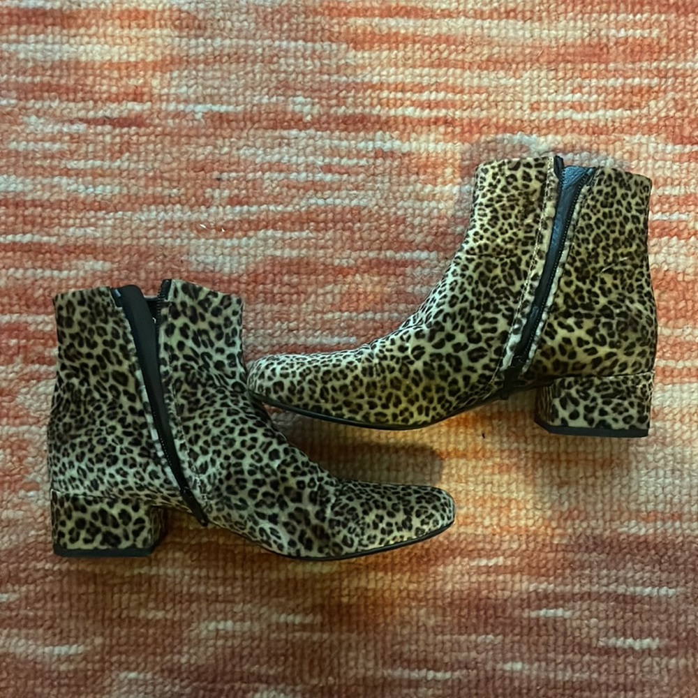 Amazing leopard print Saint Laurent Boots! - Picture 6 of 7